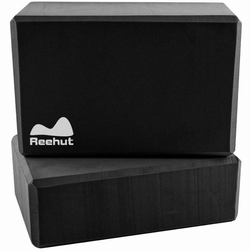 Reehut labeled box in black color kept on a cover
